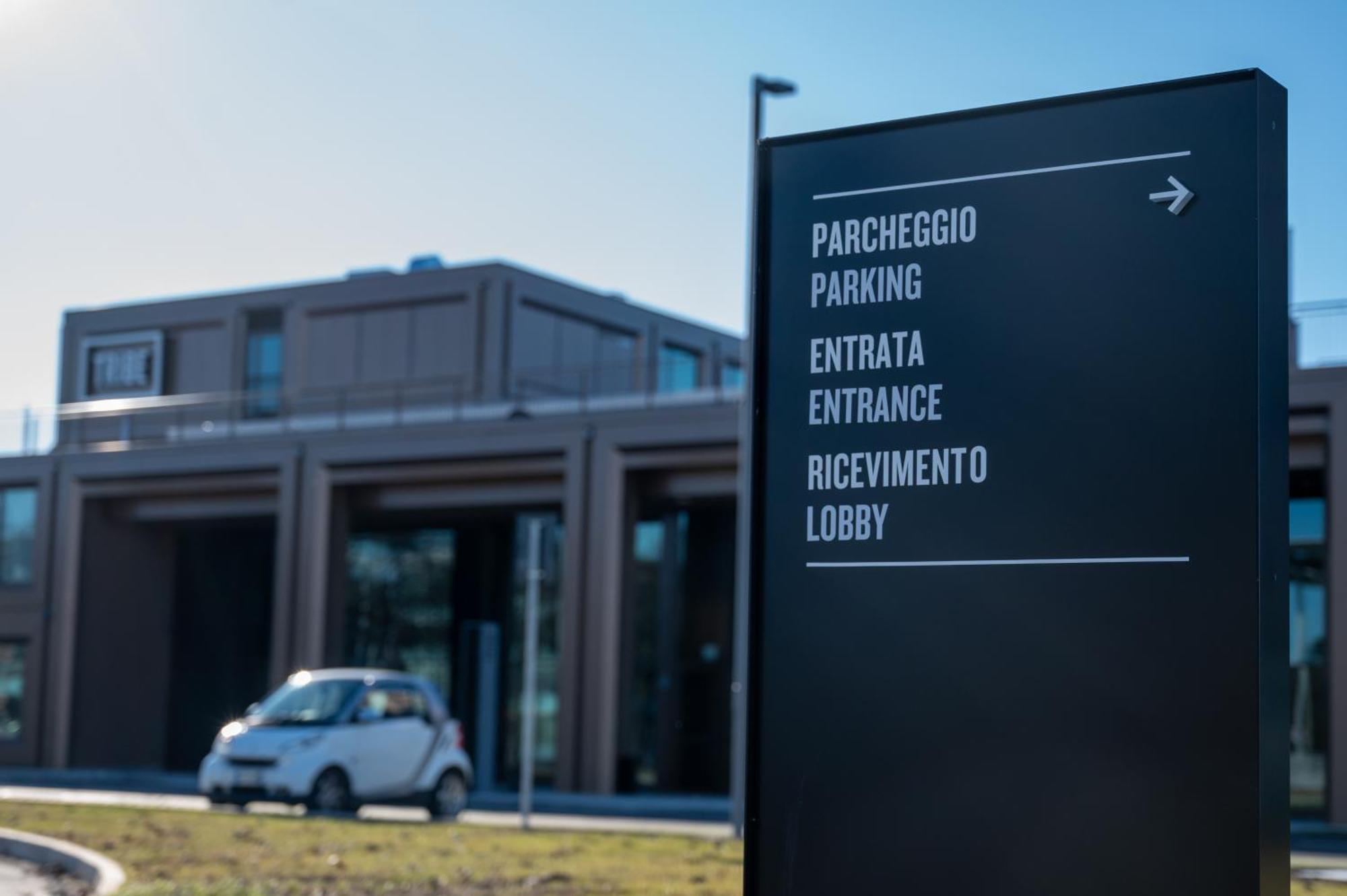 Tribe Milano Malpensa Hotell Vizzola Ticino Eksteriør bilde